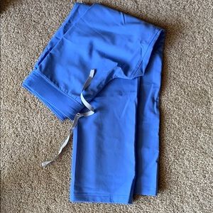 Figs Women’s XS Ceil Blue Scrub Set